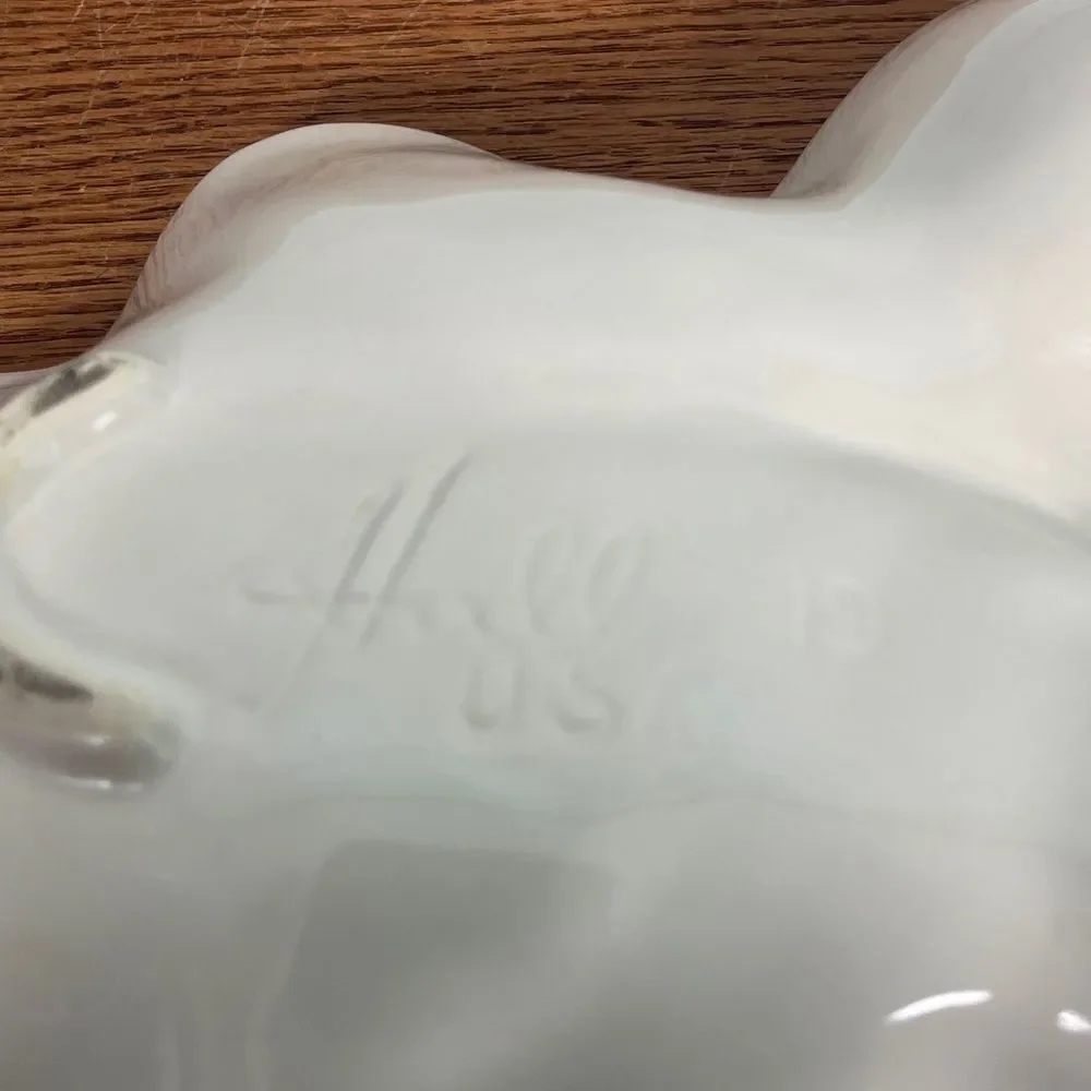 Hull Tokay or Tuscany White Large 14